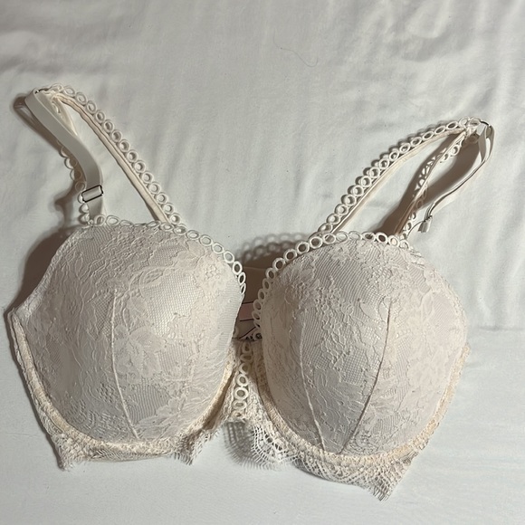 Victoria’s Secret Dream Angel - Picture 2 of 2